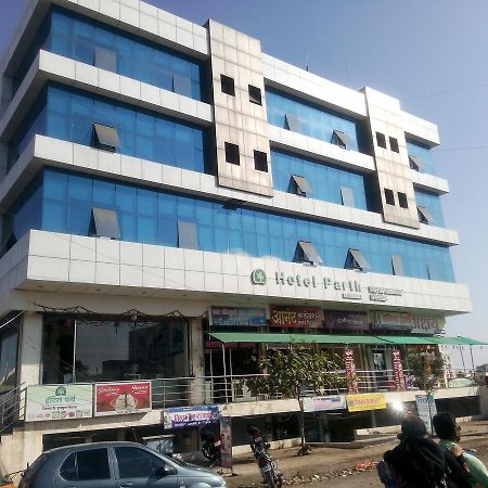 Hotel Parth Executive Lātūr Kültér fotó